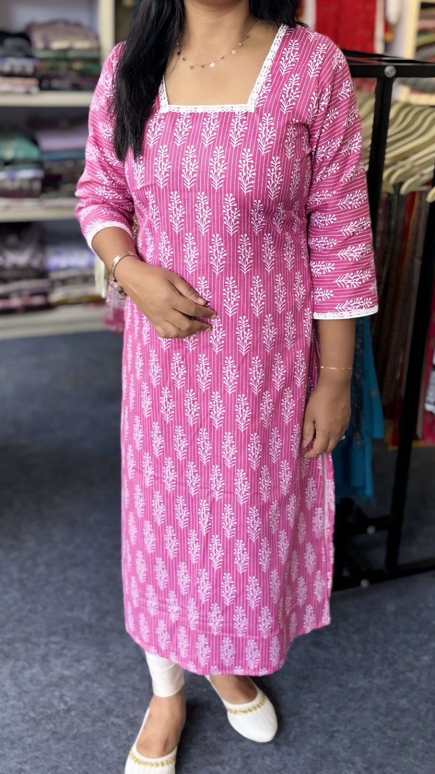 Maanvi In House Slit-Pink Kurti with Spire Neck & Lace Work | White Printed A-Line