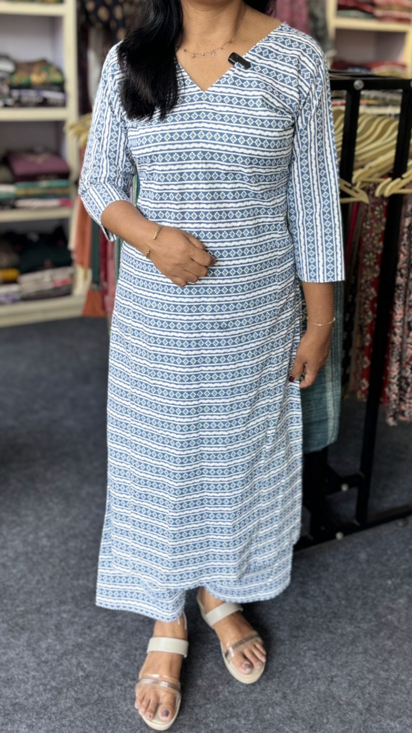 Maanvi In House Cotton Stripe Co-Ord Set with V-Neck & Slitted Kurti | Palazzo Pants | Elegant & Comfortable Women’s Wear
