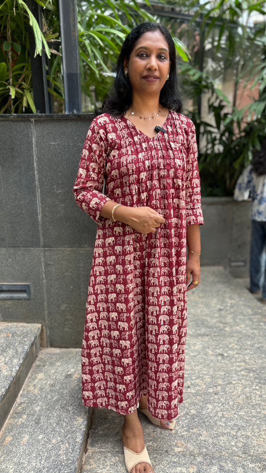 Maanvi Maroon Cotton A-Line Kurti with Pintuck Detail & V-Neck | Animal Print Ethnic Wear for Women