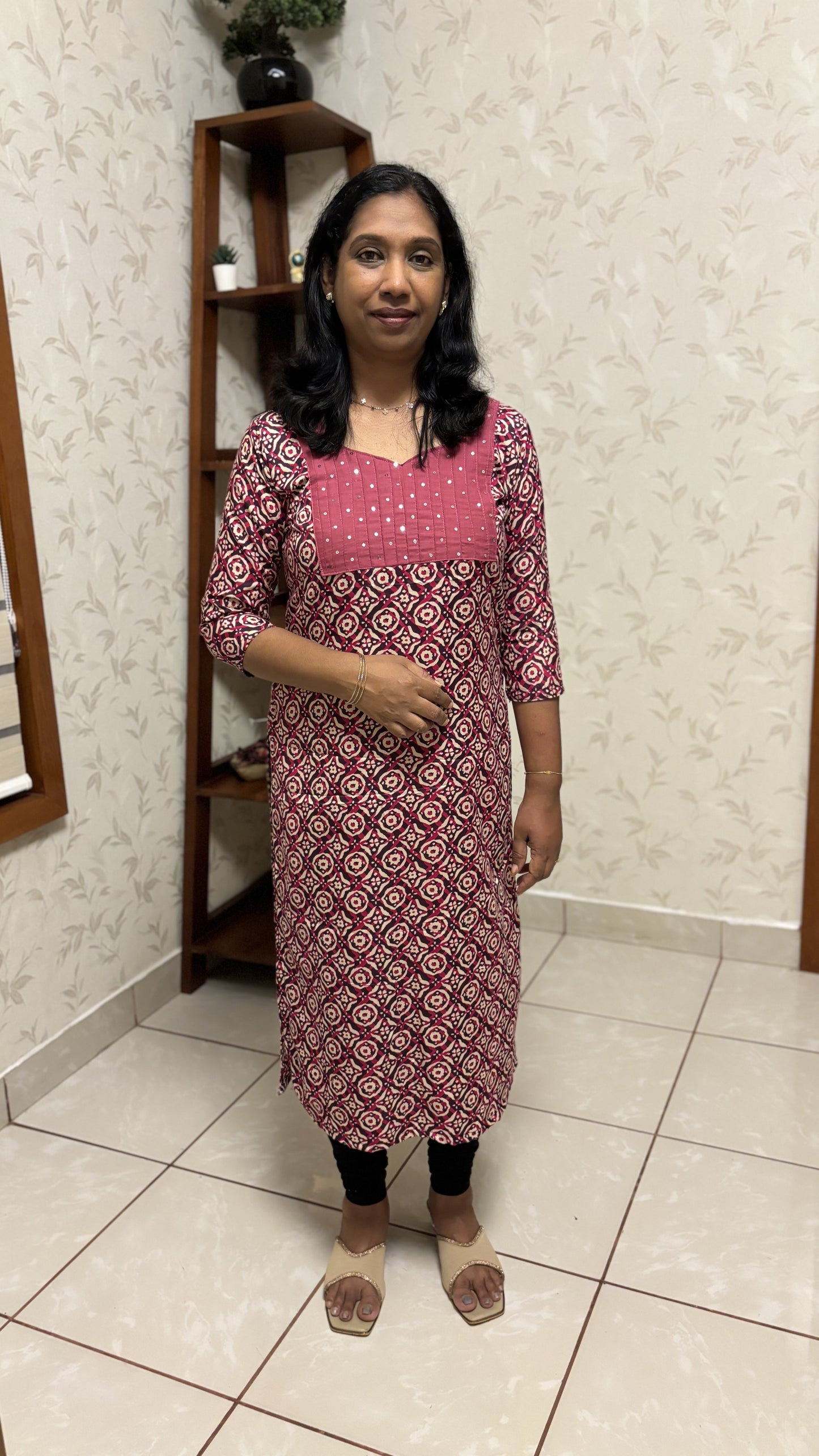 Maanvi Mauve Shade PC Cotton Slitted Kurti with Pintuck Patch Work & Mirror Detail | MA-2021