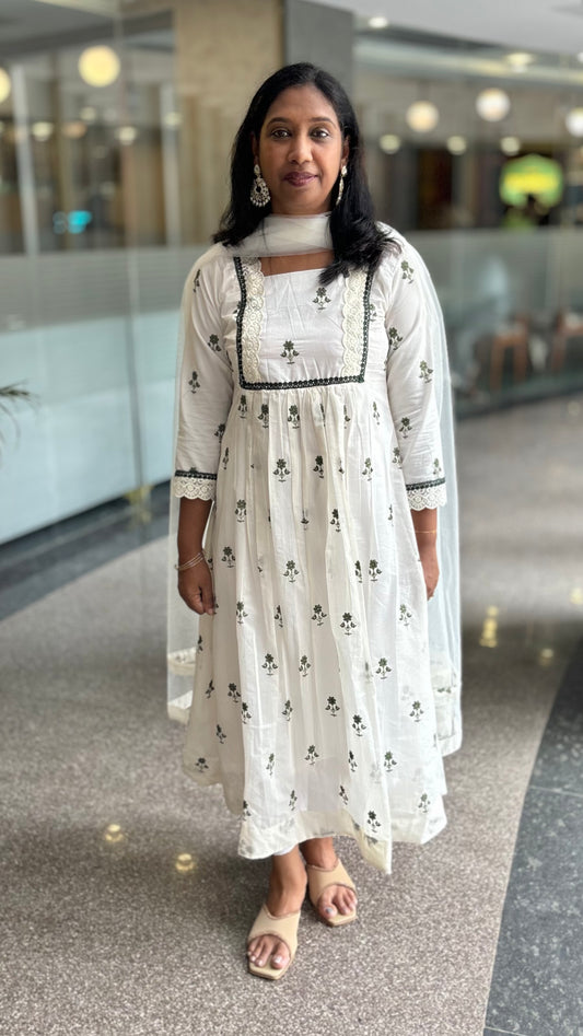 Maanvi Off White Chanderi A-Line Kurti with Dupatta & Green Embroidery | MA-2039