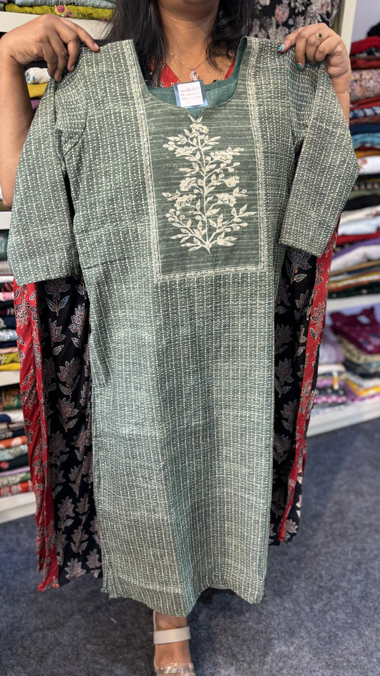 Maanvi Green Cotton Slitted 3-Piece Set with French Knot Work & Print | MA-2085