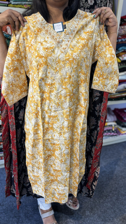 Maanvi Yellow Muslin Silk Slitted V-Neck 3-Piece Set with Double-Shade Dupatta & Printed Pant | MA-2097