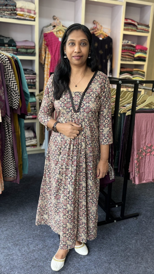 Maanvi In-House Ajrakh Print Cotton Kurti with V-Neck & Black Lace Detailing