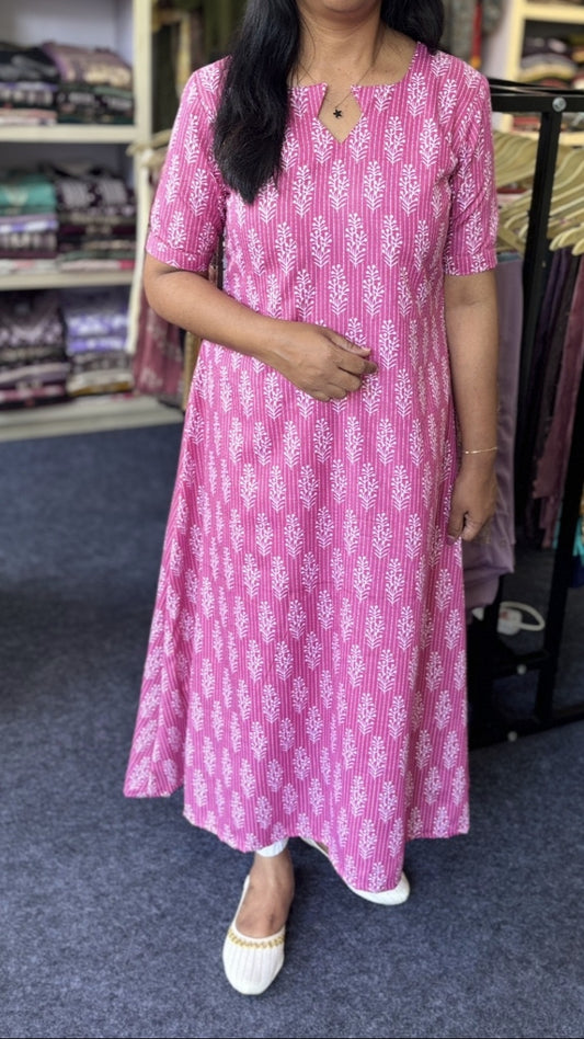 Light Pink A-Line Kurti with Hexagon Boat Neck & Stylish Sleeve Opening – Maanvi In House