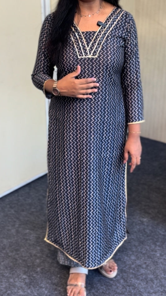 Maanvi In House Zig-Zag Print Muslin Slitted Kurti Set with Lace Work